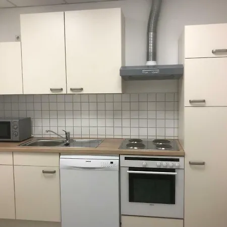 Am Bahnhof Apartment *